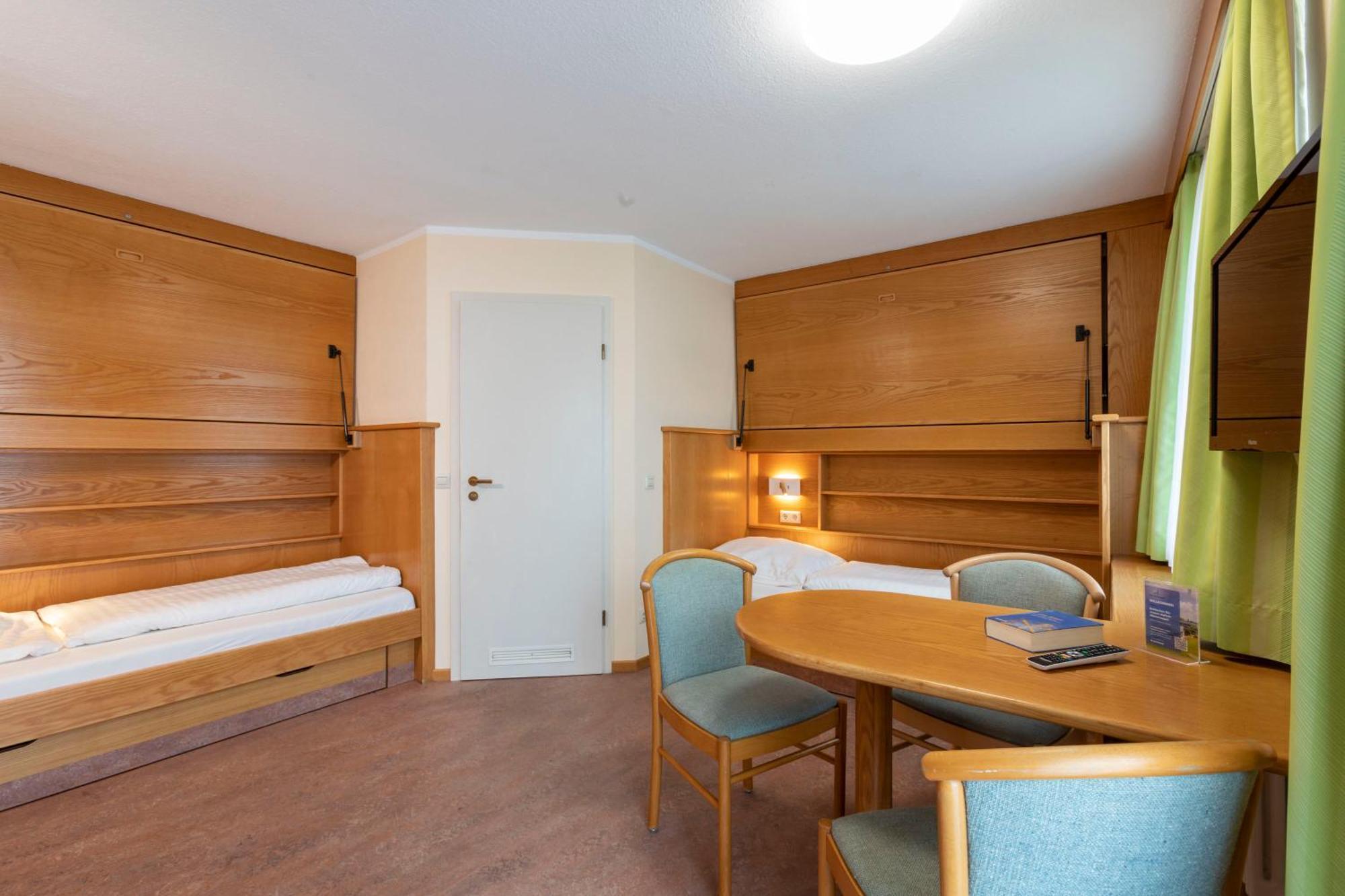 טייסנדורף Haus Chiemgau - Kolping-Familienhotel מראה חיצוני תמונה