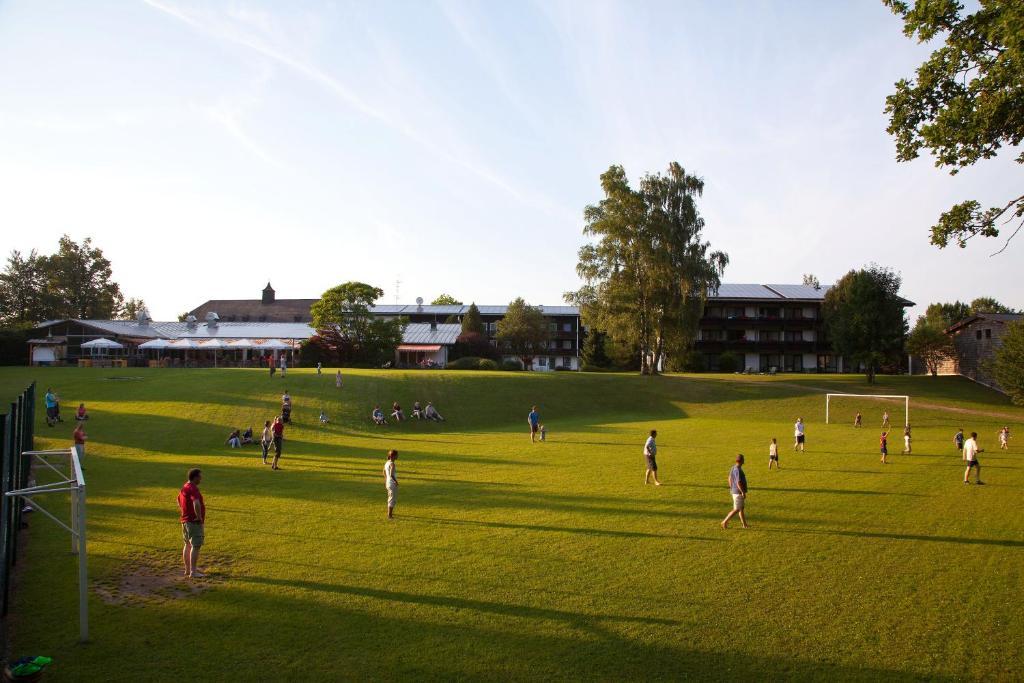 טייסנדורף Haus Chiemgau - Kolping-Familienhotel מראה חיצוני תמונה